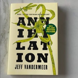 Annihilation by Jeff Vandermeer